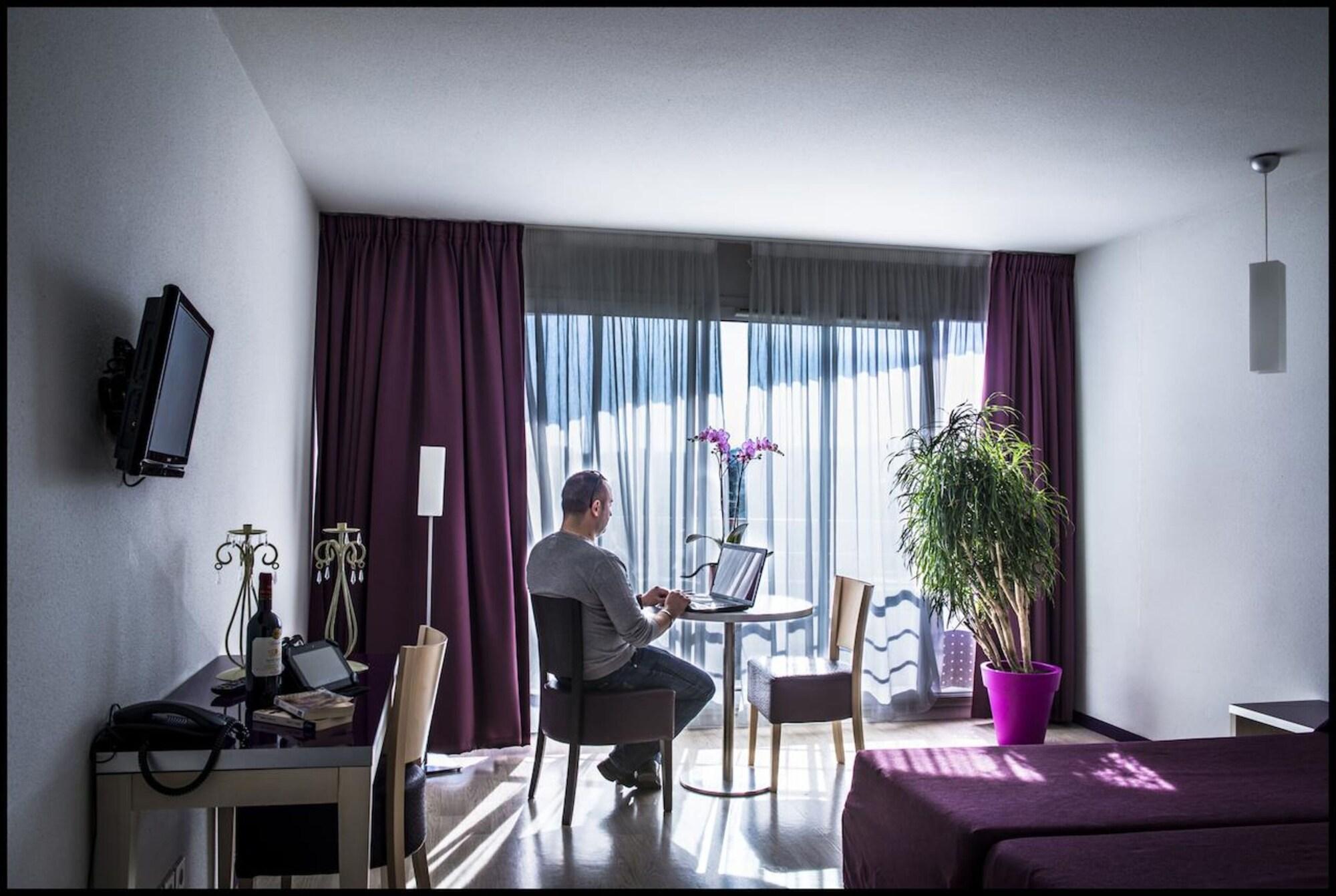 Appart'Hotel - Residence La Closeraie Lurdy Exteriér fotografie