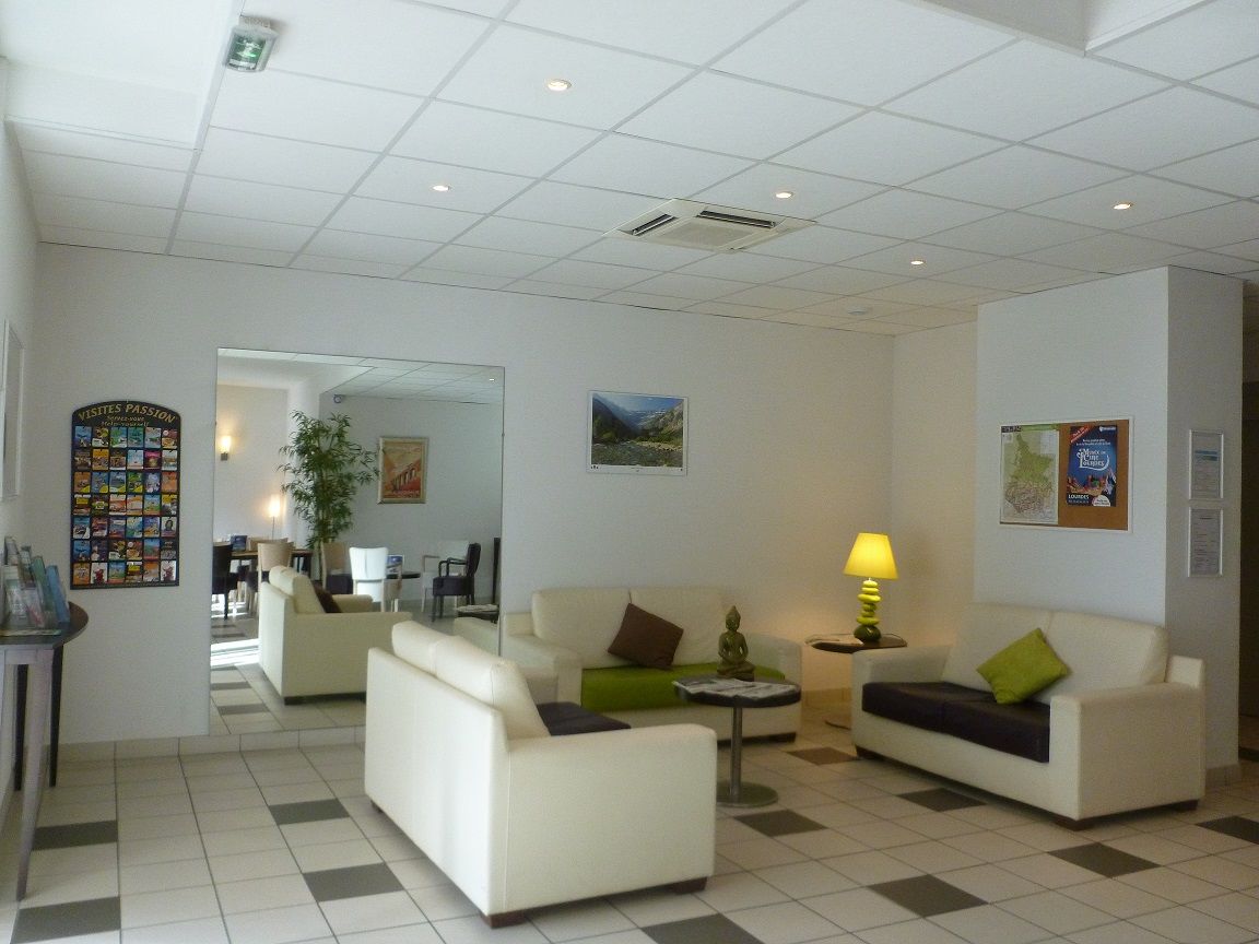 Appart'Hotel - Residence La Closeraie Lurdy Exteriér fotografie